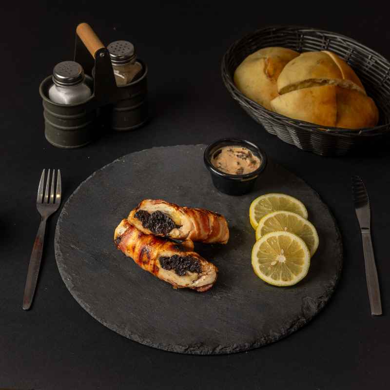 Chicken fillet in bacon stuffed with plums 250g